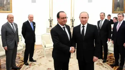 Политолог: если бы Киев выполнил Минские соглашения, сейчас возвращал бы Крым