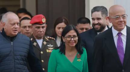 «Шестая колонна»: философ объяснил смену власти в Каракасе и протесты в Иране