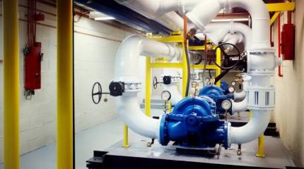 Российский газ потек на Украину, а американский газовый коридор остается пустым