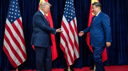 США предложили Китаю полностью заменить российские энергоносители на американские