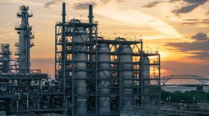 Второй за две недели: в США один за другим взрываются крупные НПЗ