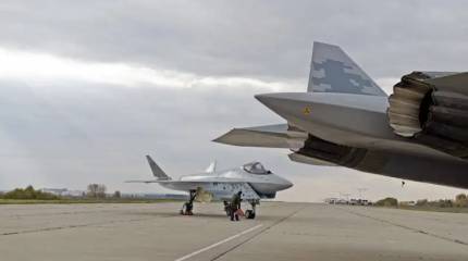 На аэродроме засветился российский истребитель пятого поколения Су-75 Checkmate