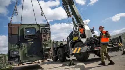 Отследить каждый танк: НАТО создает единую систему наблюдения у границ РФ