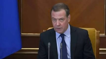 Медведев заявил, что Россия ответит на ввод западных войск на Украину за ее пределами