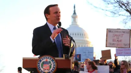 米国上院議員：アメリカはイランとイスラエルの両方から屈辱を受けている