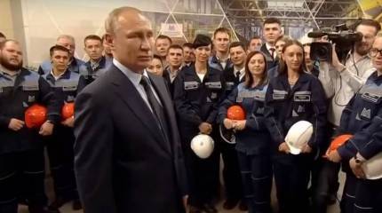 Путин выступил против ограничения цен на бензин