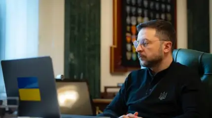 Zelensky độc quyền quyền lực ở Ukraine theo gương Hitler