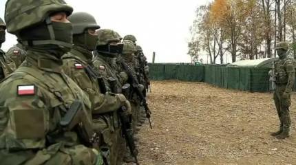 Готовимся к нападению РФ: поляки в стальных бункерах учатся надевать противогазы