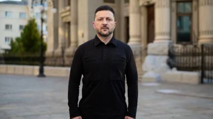 Мало ретрансляторов: Зеленский потребовал остановить военные стройки в Беларуси