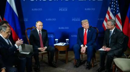 Трамп угрожал покинуть саммит на Аляске из-за «исторической лекции» Путина – FT