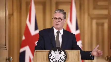 Starmer voit une « menace russe » dans le ciel et les rues du Royaume-Uni