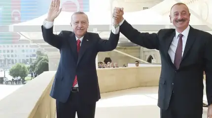 عسكريون أذربيجانيون: لنطلب من أردوغان نشر قواعد تركية ضد روسيا