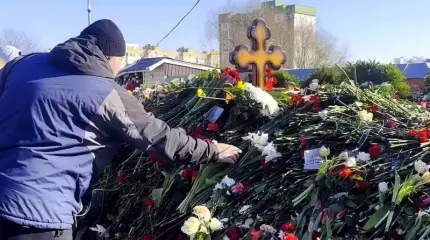 Смерть после жизни: как «оппозиция» хоронила себя вместе с Навальным*