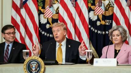 Третий, «юбилейный» раз: с кем на самом деле общается Трамп в Иране