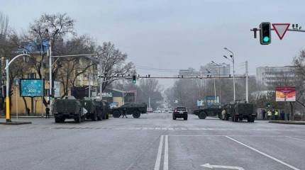 В городах Казахстана вводится комендантский час, сообщается о бегстве элиты за границу