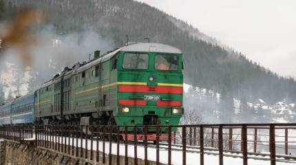 Дрон с термитной БЧ сжег железнодорожный мост в Днепропетровской области