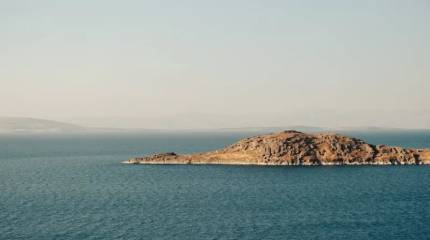 Глупая попытка: США сбросили на побережье Ормуза противобункерные бомбы