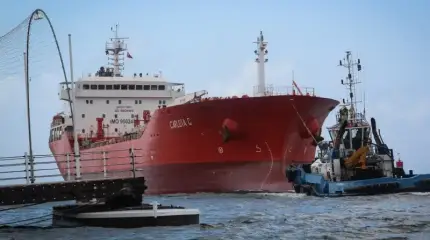 Суда-призраки швартуются в портах Венесуэлы, бросая вызов Трампу