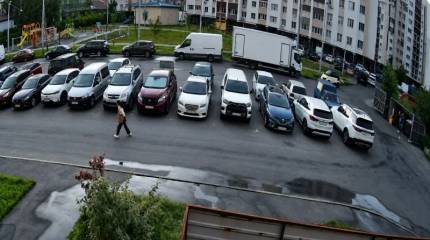 Опубликовано видео удара зенитной ракеты ВСУ по автостоянке под Киевом