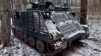 瑞典首辆 Pansarbandvagn 302 成为俄罗斯士兵的战利品