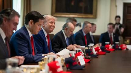 Есть ощущение, что помощь США на Украине разворовали – Трамп