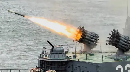 Российские морпехи установили противолодочные бомбометы РБУ-6000 на шасси танков Т-80Б