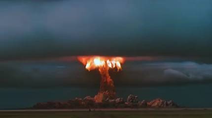 От Франции потребовали отказаться от ядерного оружия