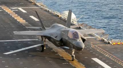WP: новейшие истребители ВВС США F-35 летают на задания без бортовых радаров