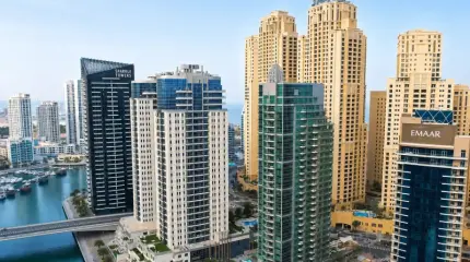 一座空荡荡的摩天大楼之城：中东战争如何摧毁了迪拜的美丽童话