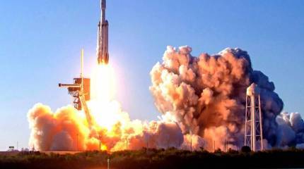 Тяжелая ракета Falcon Heavy успешно справилась с «самой сложной» миссией