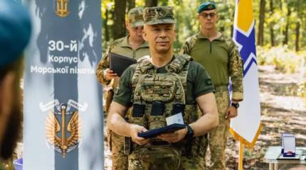Главком ВСУ Сырский отправил родителей на лечение в Москву