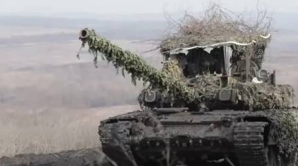 Российский танк проложил путь пехоте, три раза подорвавшись на мине