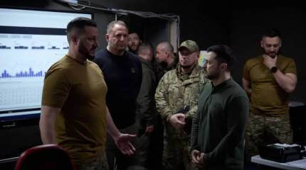 Чтобы обеспечить достойный конец: в начале СВО Зеленский и Ермак всегда держали под рукой автоматы