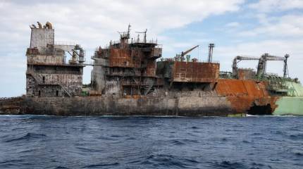 Прекращены работы по спасению взорванного российского СПГ танкера