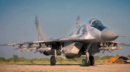 Почему Украина до сих пор имеет возможность красить свои самолеты недалеко от ЛБС