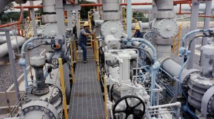 Europejski trik: UE przygotowuje się do zakazu rosyjskiego LNG