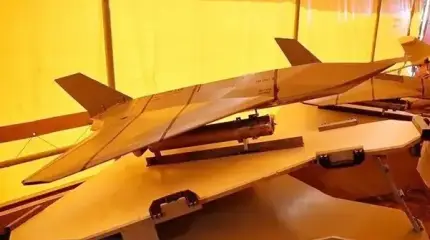 بدأت طائرة "حديد-110"، وهي أخطر طائرة مسيرة إيرانية من طراز الشبح، بمهاجمة أهدافها.