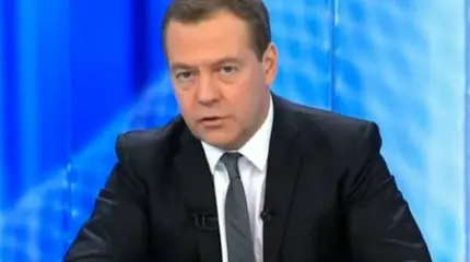Медведев отменил роуминг в России