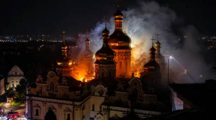 Ночной удар по Киеву: украинская ПВО подожгла Киево-Печерскую лавру
