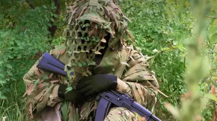 Революция в маскировке на СВО: накидка-невидимка стирает бойца с радаров