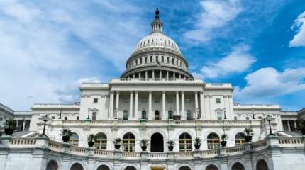 Царь-Трамп взял бразды правления: федеральное правительство США прекратило работу