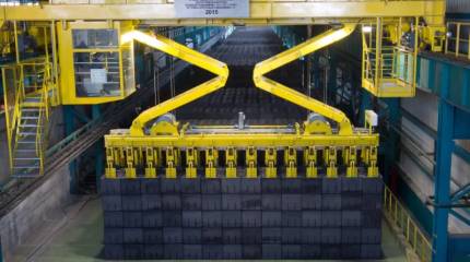 Как нужно действовать РФ на фоне ударов Ирана по алюминиевым заводам в ОАЭ и Бахрейне