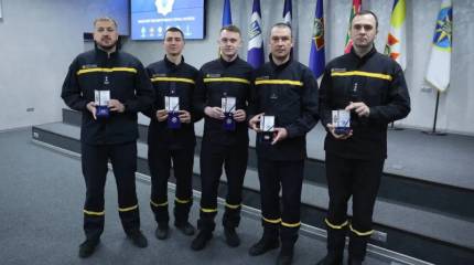 За боевым опытом: на Украине предложили отправить на фронт всех сотрудников полиции