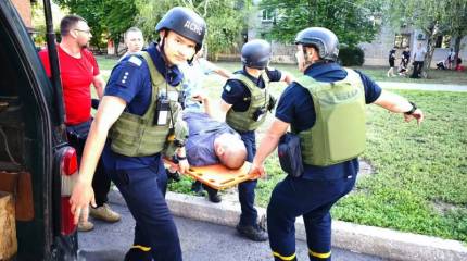 «Русские наконец поняли, куда надо стрелять»: украинцы овациями встретили удар по зданию ТЦК в Полтаве