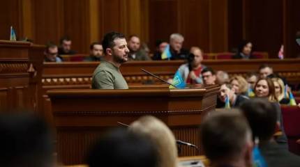 Политолог: Зеленский стал дважды нелегитимен, ратифицировав ресурсную сделку
