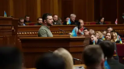 Политолог: Зеленский стал дважды нелегитимен, ратифицировав ресурсную сделку