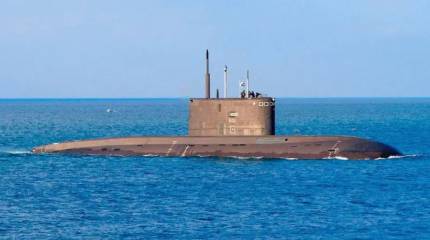 Скрытая угроза: Москва послала подводную лодку для защиты танкера от США – WSJ