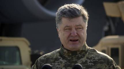 Порошенко хочет перебросить армию к российским границам