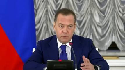 Медведев: президенты Южной Кореи, Франции, Грузии и Украины должны уйти