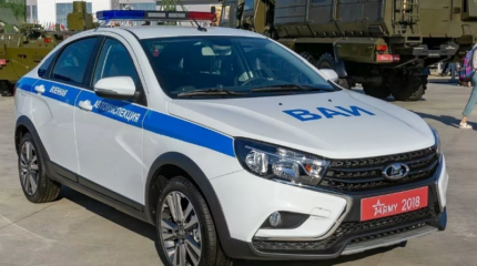 Военные автоинспекторы сделали переворот на Lada Vesta